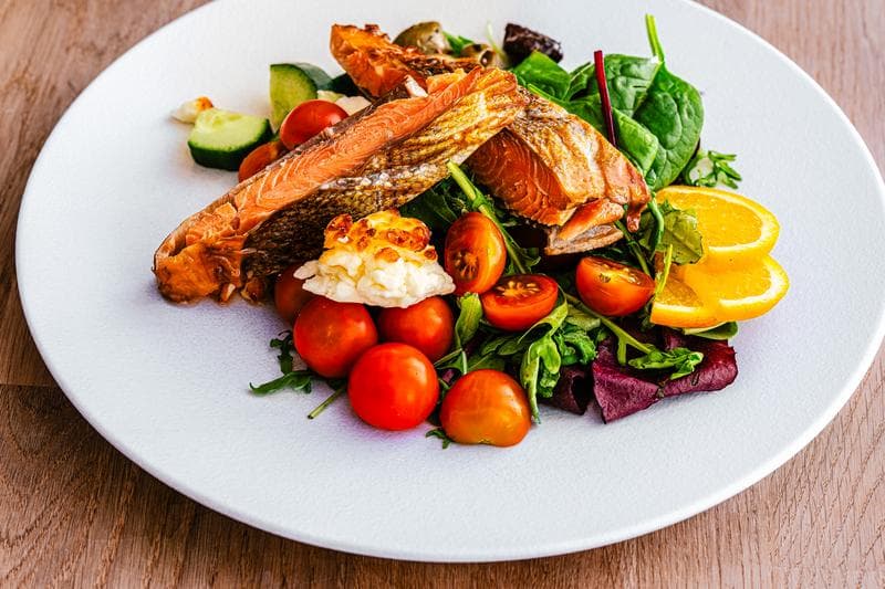 FI_2023_Salmon salad_02